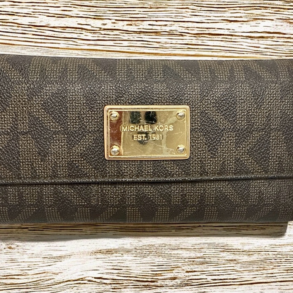 Michael Kors Jet Lg Wallet Set Travel Classic Continental Design with Gold bk